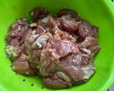Foto langkah ke 2 dari resep Sapi Lada Hitam.