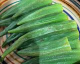 A picture of step 1 of Boiled Okura with soy sauce.