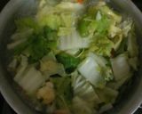 Foto langkah ke 4 dari resep Sop sayur dan ceker seger.