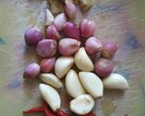 Foto langkah ke 2 dari resep Tumis Keumamah Tuna Asam Sunti.