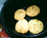 A picture of step 4 of Kachori.