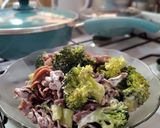 Foto del paso 3 de la receta: Fideos de algarroba con brócoli Todo en crudo y sin colar