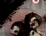A picture of step 5 of Walnut Chocolate Puchka.