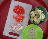Foto langkah ke 1 dari resep Tumis Terong Pedas.
