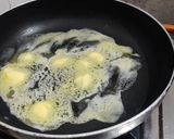 A picture of step 3 of Stuffed Palak Paneer Bhurji Paratha.
