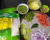A picture of step 2 of Kanda Poha.
