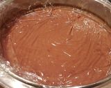 Foto del paso 9 de la receta: Tarta de bizcocho y crema de trufa de chocolate para San Valentín