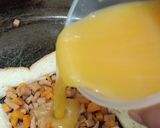 Foto langkah ke 4 dari resep Roti Ommelete moza.