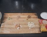 A picture of step 1 of Vermicelli kheer.