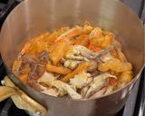 A picture of step 5 of Crab and Shrimp Udon (Banh Canh Tom Cua).