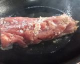 Foto del paso 1 de la receta: Solomillo de cerdo con sal azul y pimienta