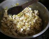 Foto del paso 4 de la receta: Empanadas de pollo