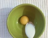 Foto del paso 4 de la receta: Mini medialunas.- Fácil y rápido. (10 minutos)