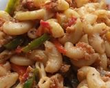 A picture of step 9 of Qeema macroni.