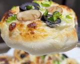 صورة لخطوة 4 من وصفة 35- بيتزا مثل أشهر محلات البيتزا 😋