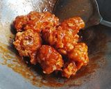 Foto langkah ke 4 dari resep Ayam saus pedas.