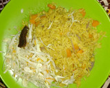 A picture of step 5 of Fried Turmeric rice.