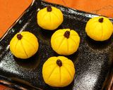 A picture of step 11 of Pumpkin Mochi.