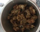 Hình bước làm 1 của món Gà rang muối