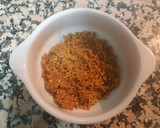 Foto del paso 1 de la receta: Salmón con costra de kikos y salsa de langostinos