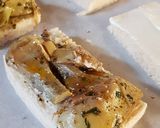 Foto del passaggio 4 della ricetta Tramezzini piccanti con salame e carciofi