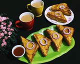 A picture of step 8 of Stuffed Bread Pakoda.