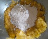 Foto langkah ke 2 dari resep Cekodok Pisang|rangup di luar lembut di dalam.