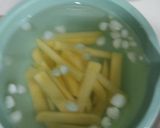 A picture of step 6 of French fries (they are actually Belgian).