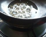 A picture of step 3 of Palak kadhi.