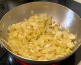A picture of step 3 of Chinese steamed vegetable buns.