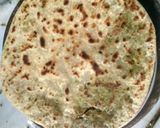 A picture of step 4 of Peas paratha.