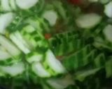Foto langkah ke 4 dari resep Sayur Bening Oyong telur puyuh.