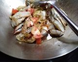 Foto langkah ke 3 dari resep Rajungan asam manis.