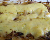Foto del paso 5 de la receta: Merluza al horno en cama de zanahoria, zapallitos y cebolla caramelizada