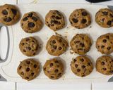 Foto langkah ke 4 dari resep Chewy and Soft Cookies.