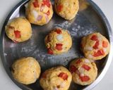 A picture of step 2 of Maggi balls.