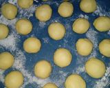 Foto langkah ke 5 dari resep Donat kentang.