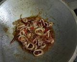 Foto langkah ke 6 dari resep Cumi Goreng Saus Mentega.