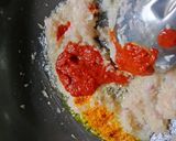A picture of step 2 of Bottle gourd bhaji.