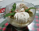 Foto del paso 3 de la receta: Postre en copas de fruta y crema de turrón