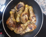 Foto del paso 3 de la receta: Jamoncitos de pollo en salsa de churrasco enrollados con hojaldre