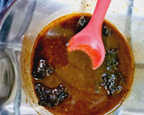 Foto del paso 4 de la receta: Chilaquiles de mole negro con pollo