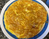 Foto del paso 6 de la receta: Tortilla de patatas rellena de jamón y queso