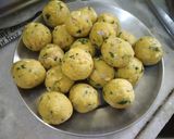 A picture of step 2 of Aloo-Kofta Curry.