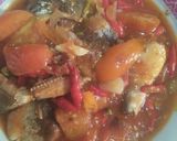 Foto langkah ke 4 dari resep Tumis sarden pedas.
