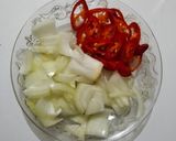 Foto langkah ke 2 dari resep Ayam Kecap Bawang Bombay.