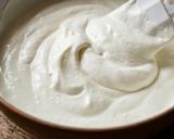 Foto del passaggio 3 della ricetta Crema allo yogurt