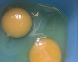 A picture of step 3 of Pakistani Omelette.