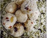 A picture of step 6 of Rava/Semolina Ladoo.