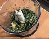 Une image de l'étape 2 de Pommes de terre rattes au jambon cru tête de moine ail et persil.